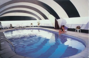 inflatable-pool-enclosure