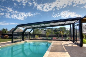 telescopic-pool-enclosure